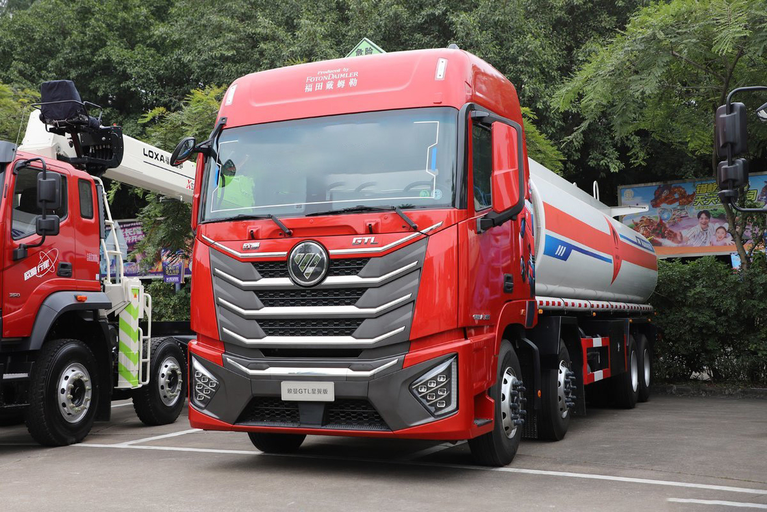 Auman HFV5320 GTL 半列座席 ディーゼル 12速 360HP 8X4 燃料タンク 30m3 フォトン オイルタンカー トラック