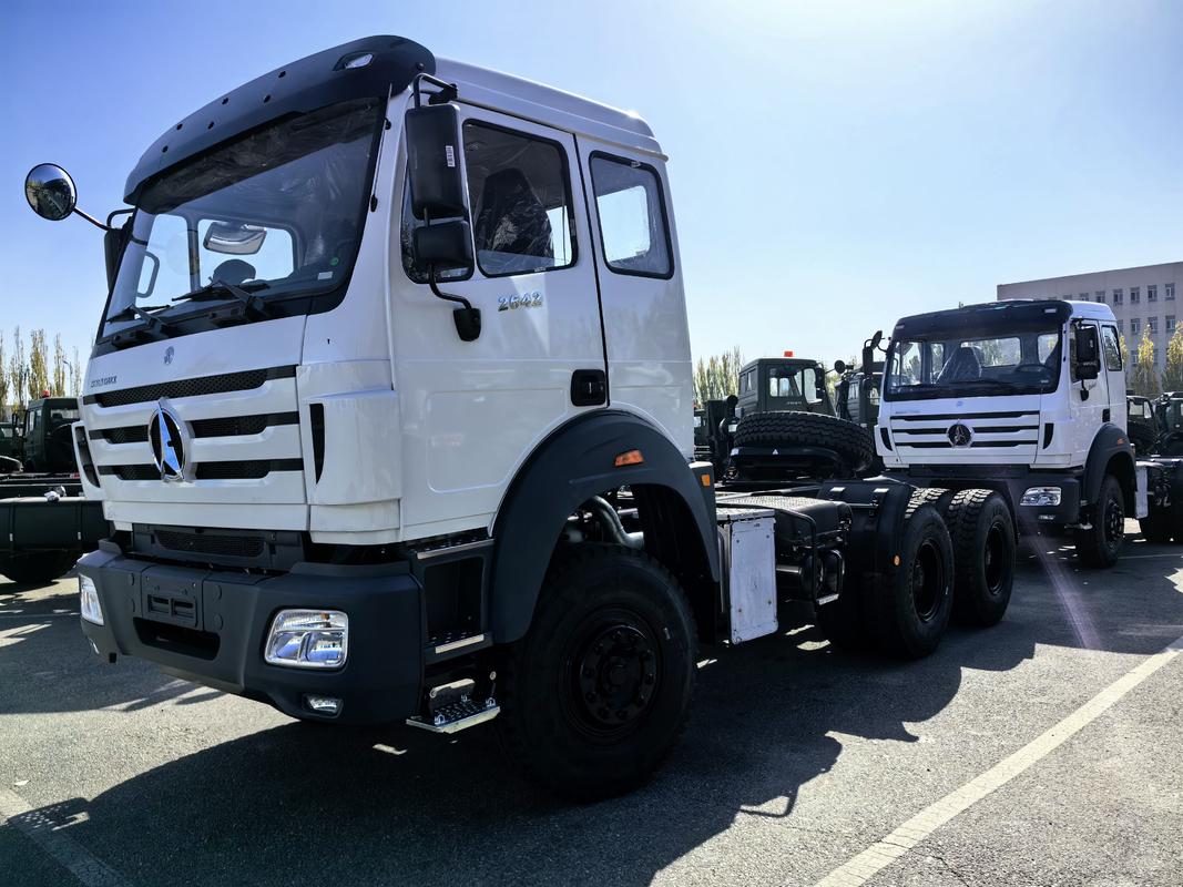 重い半トレーラーヘッド トラクタートラック ベイベン 6*4 ドライブモード 420hp ウェイチャイ ユーロ 3 アフリカでの使用