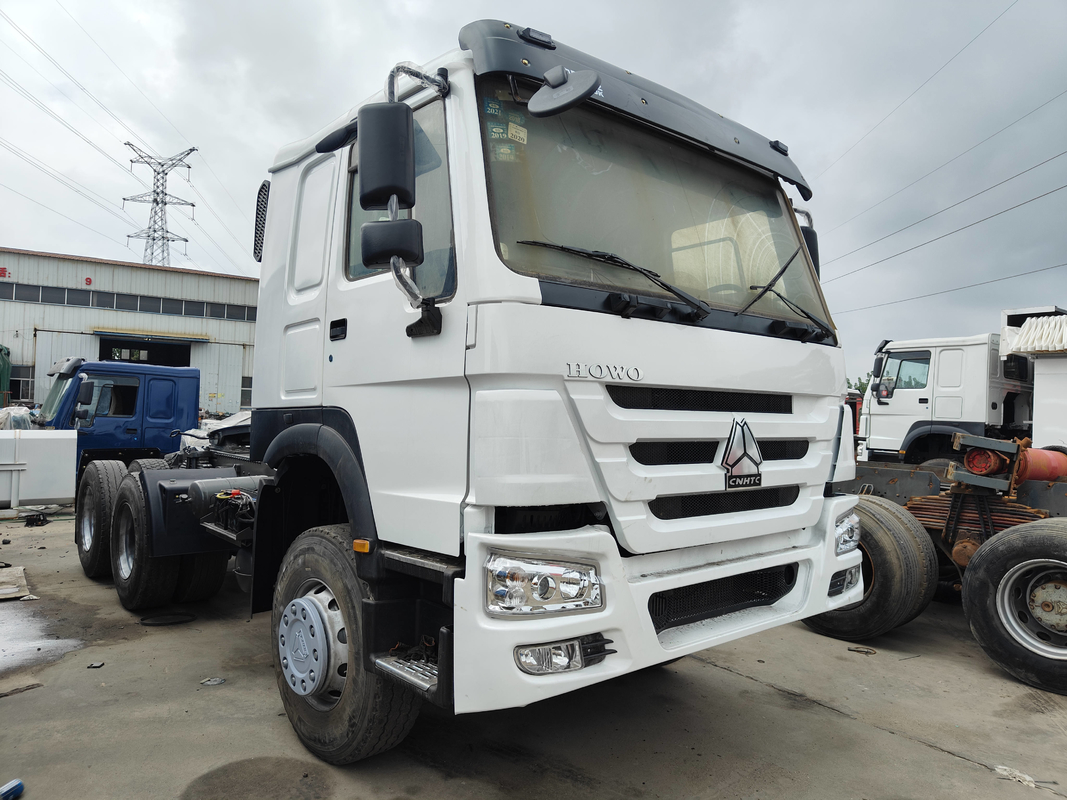 ホウ トレーラーヘッドトラック 2022年 ホウ トラクタートラック 371hp エミションユーロ2 完全改装