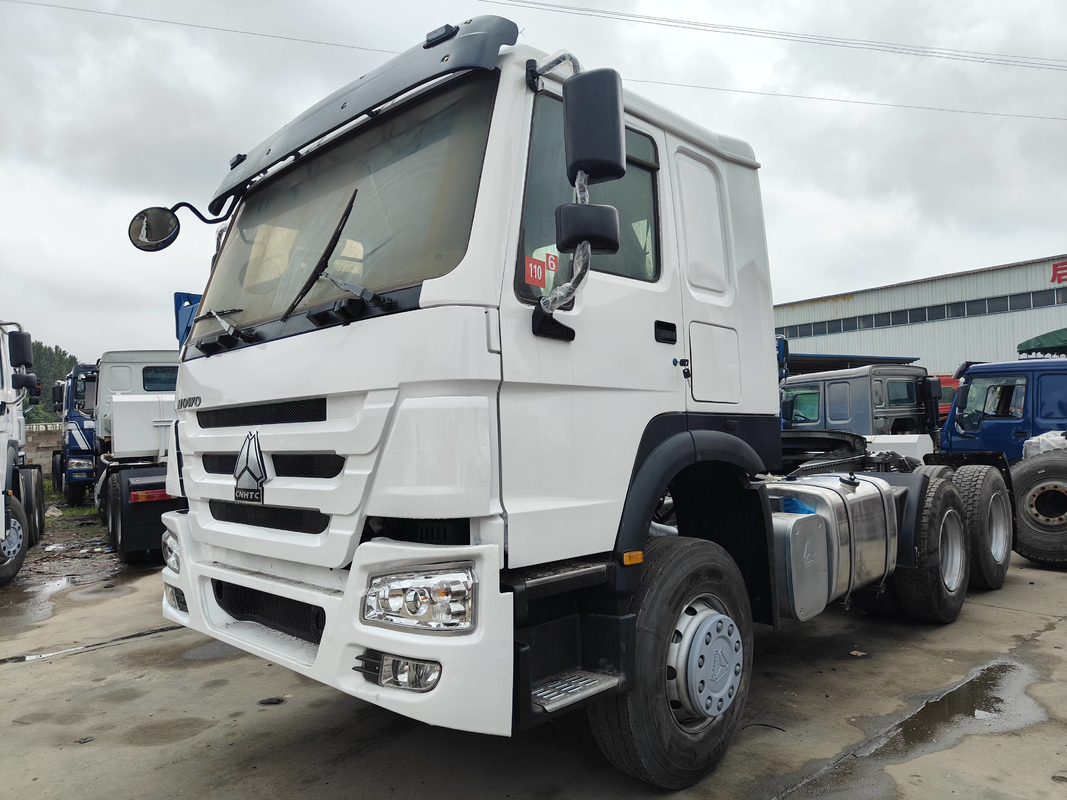 ホウ トレーラーヘッドトラック 2022年 ホウ トラクタートラック 371hp エミションユーロ2 完全改装