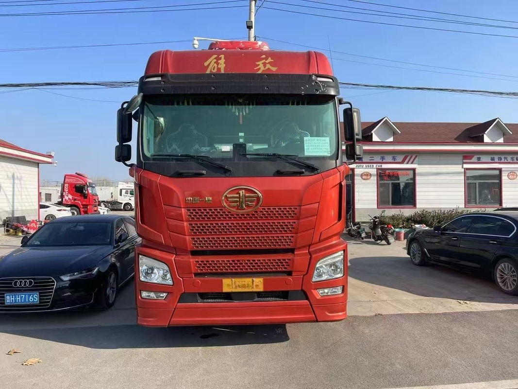 ABS付きの中古ヘッドトラック Jiefang トラクターヘッド JH6 2021年 6*4 ドライブモード AT Weichai550hp