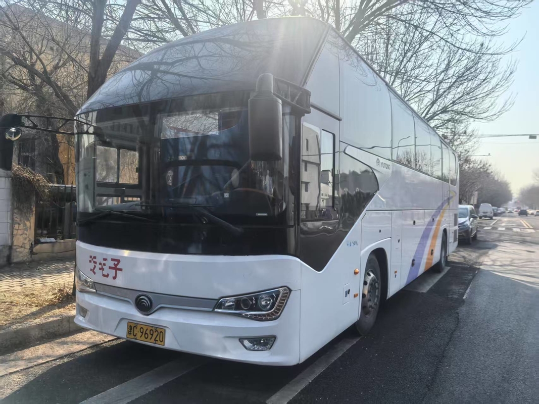 ユートンバス 50席 ルックス 2021年 ユートンZK6128 エアバッグ 懸垂 ウェイチャイ エンジン 336hp ツアーバス