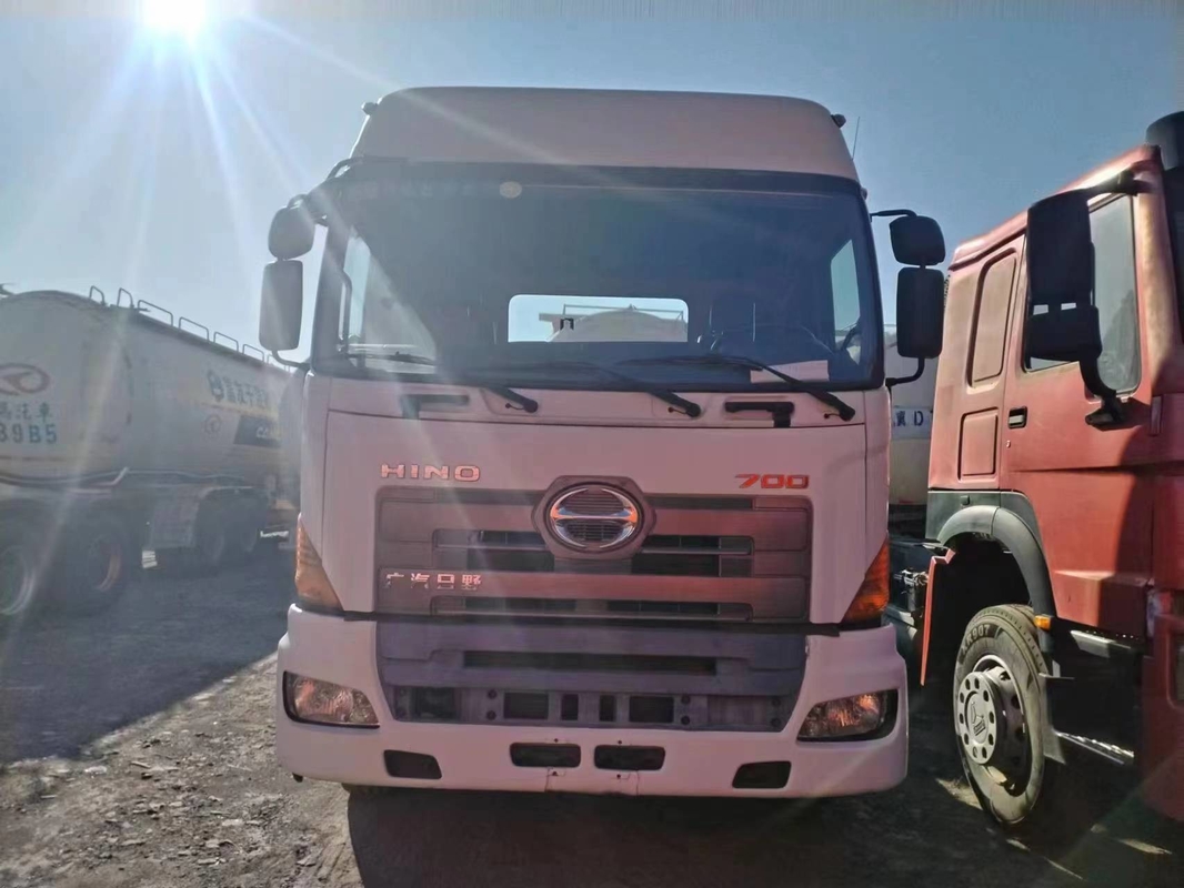 アフリカ用 トラクターヘッド ヒノ 700 葉の春 高屋根キャビン 6*4 重荷トラック 耐久性