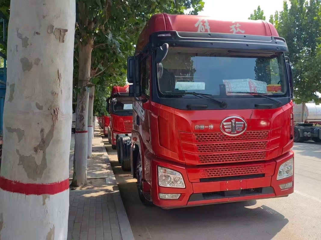 中古 トラクター トラック ヘッド FAW ジーファング トラック JH6 モデル 低走行距離 2020年 燃費効率の良いエンジン