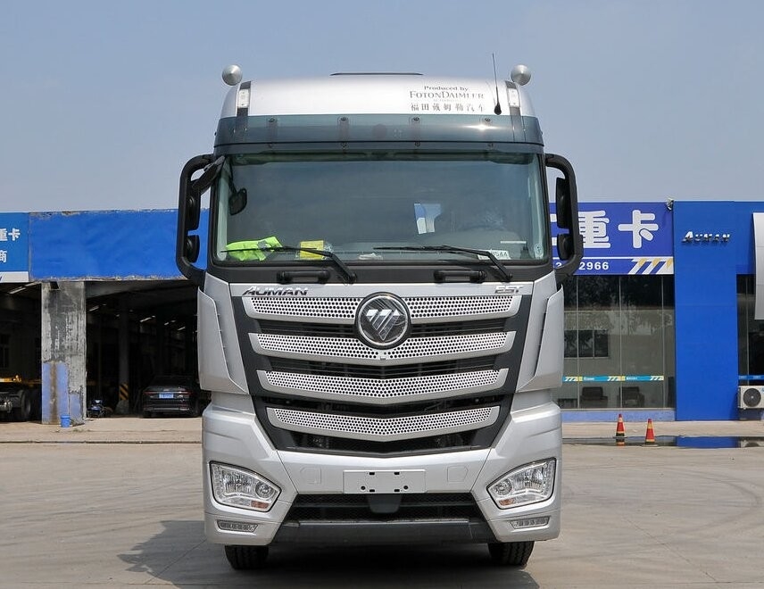 使用 強力 性能 重荷 トラクターヘッド フォトン・オマン 510hp 6気筒 カミングス エンジン