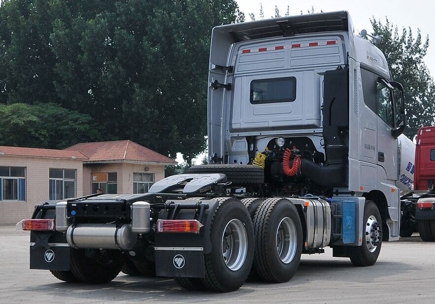 使用 強力 性能 重荷 トラクターヘッド フォトン・オマン 510hp 6気筒 カミングス エンジン