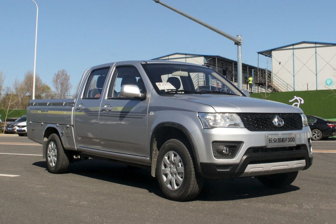安い中古ピックアップ 卸売 4 X2 ドライブモード ガソリン 115 hp 4 シリンダー 2 列