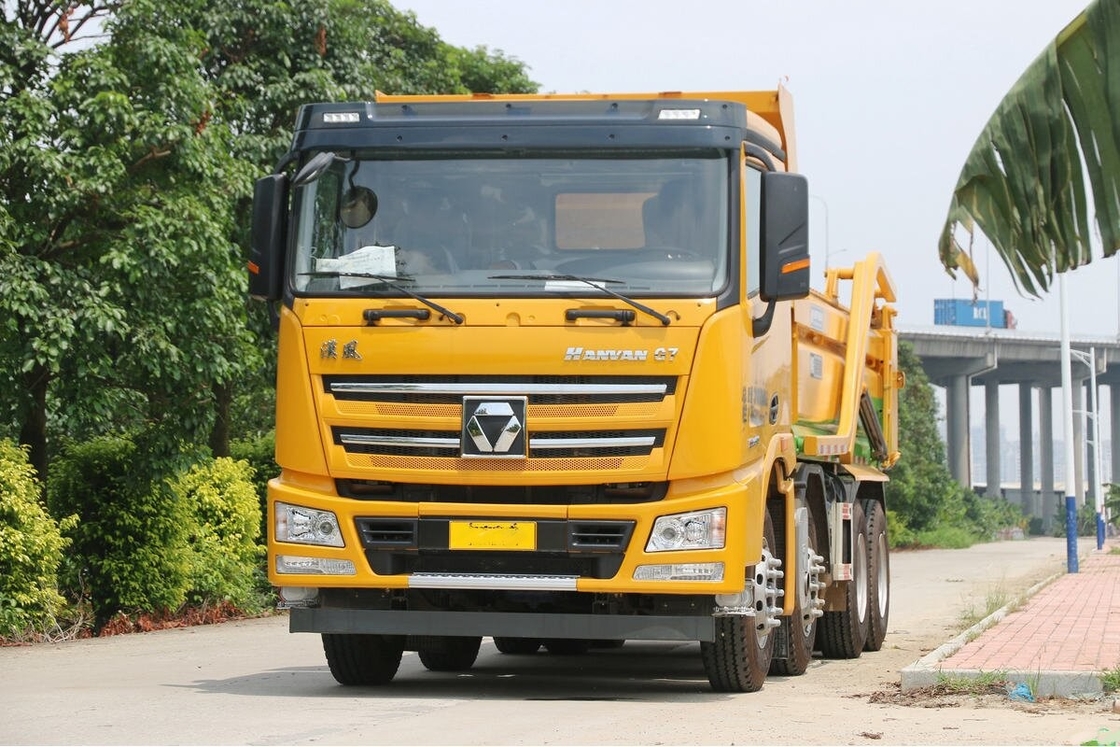 中古ダンプトラック 400馬力 XCMG G7 8*4 駆動方式 建設資材運搬ダンプ