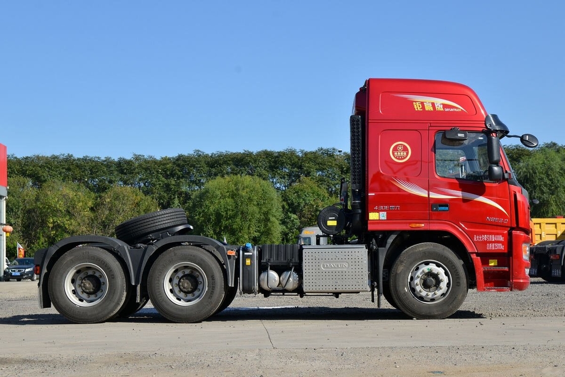 中古 トラクター トラック Dayun N8E 6*4 ドライブモード 430hp 重荷 長距離牽引 道路補助