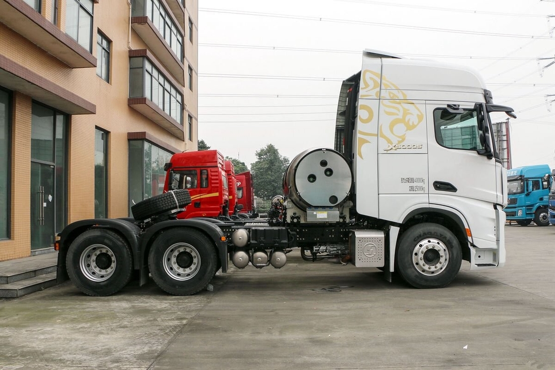 中古 トラクター トラック 販売 Shacman X5000S 6*4 ドライブモード 560hp 高効率エンジン LNGヘッドホース