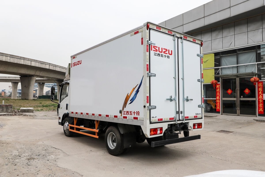 中古バン貨物トラック Isuzu EC5 4×2 DRIVE MODE 127hp 輸出用の安い貨物トラック