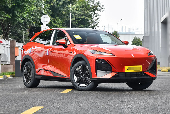 走行距離を拡大した電気自動車 シェンラン S07 2025年 知的運転システム 4席 215KM バッテリー寿命
