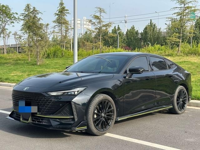 2022年式 1.5t Changan Uni-V 中古車 お手頃価格