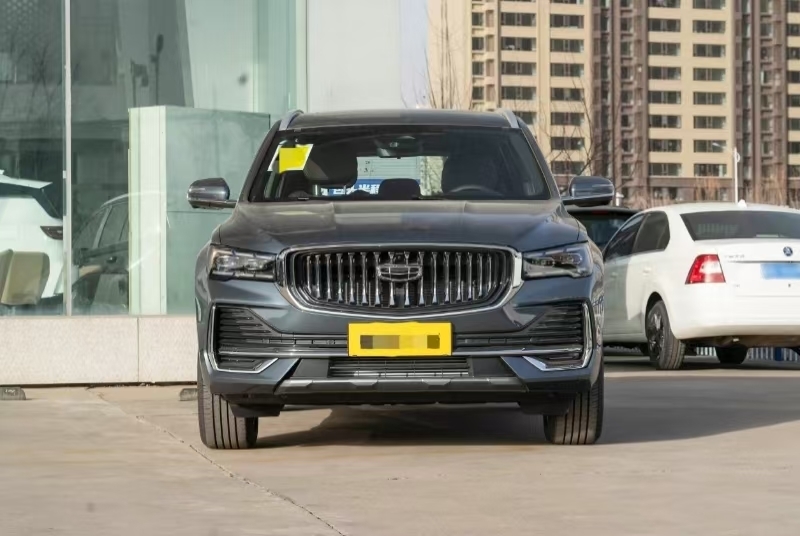 新型Geely SUV 2025年式 2WD ガソリン車 耐久性がありパワフル 理想的な車 カスタマイズされた色