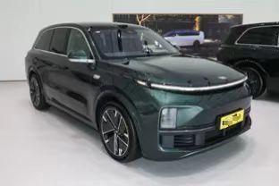 輸出向け新型Li8 理想の2025年 個人輸送 低走行距離 電気・ガソリンハイブリッド