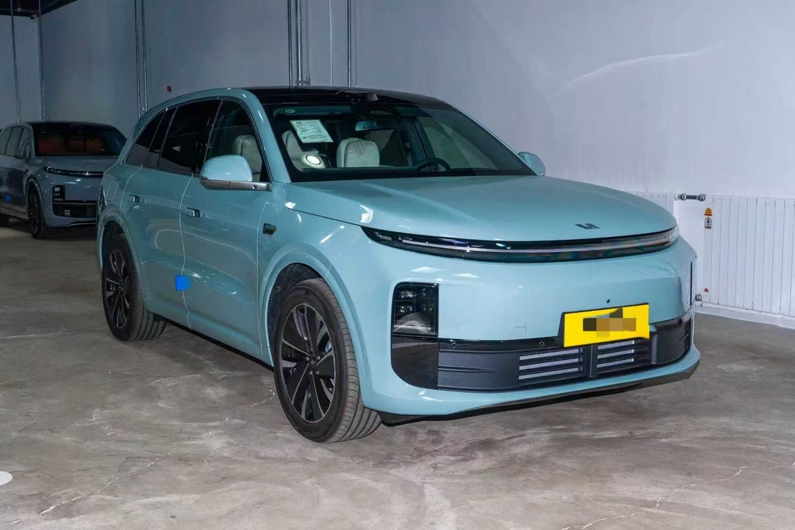 中国 Li6 出口理想 2025年 個人輸送 低走行 電気・ガソリンハイブリッド