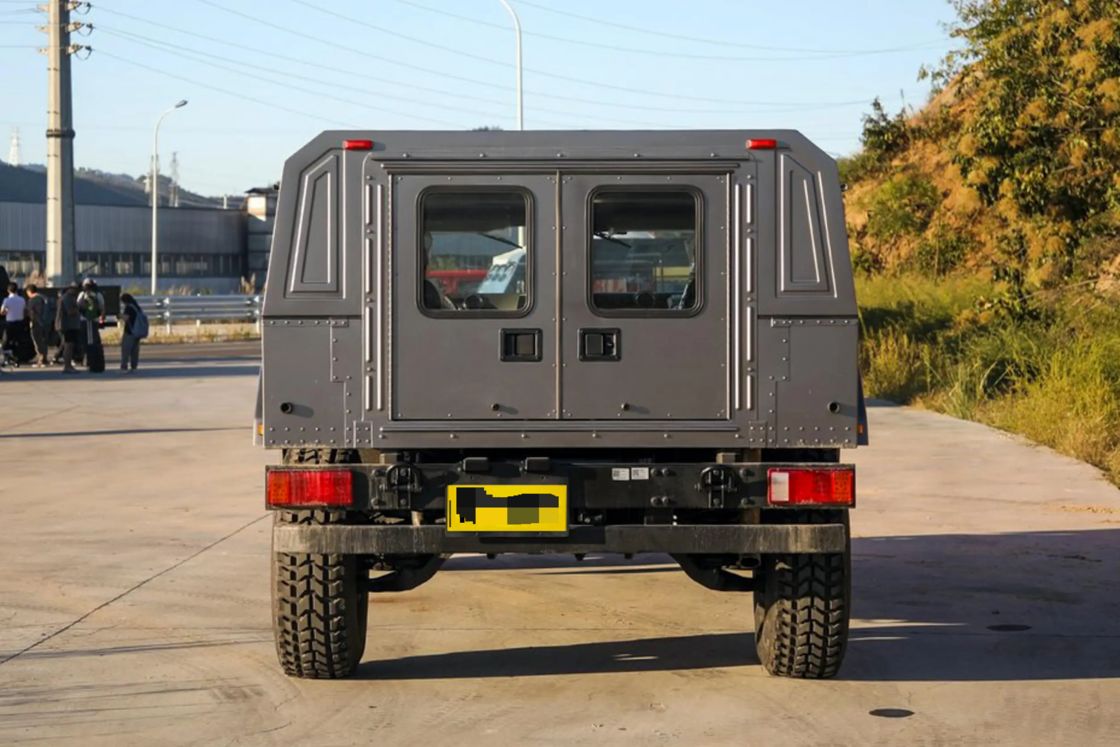 2022年 ドンフェン・メンシ・ニキシンジェ 500 4.0T V8 ディーゼル低屋根バン