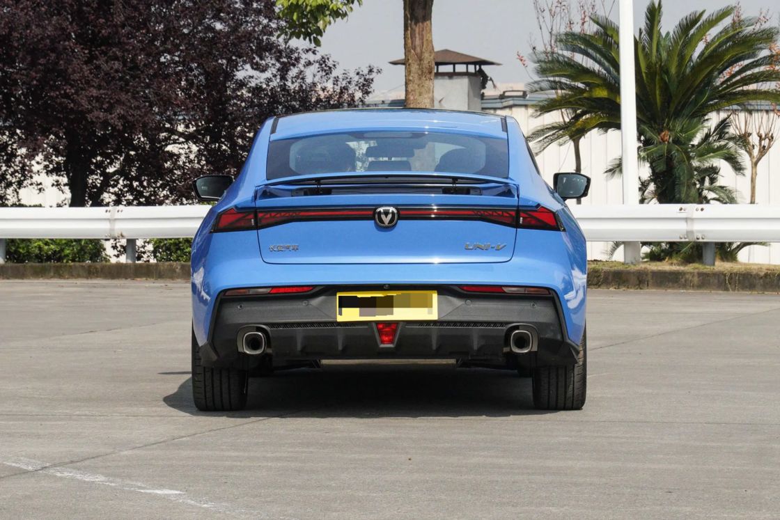 安価 新型チャンガン UNI-V 2025 第3世代 1.5T 500Bar プレミアムスポーツ版