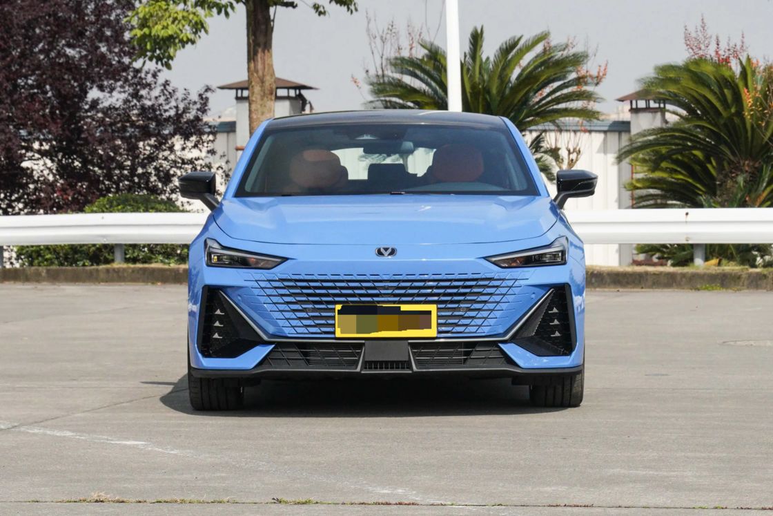 安価 新型チャンガン UNI-V 2025 第3世代 1.5T 500Bar プレミアムスポーツ版