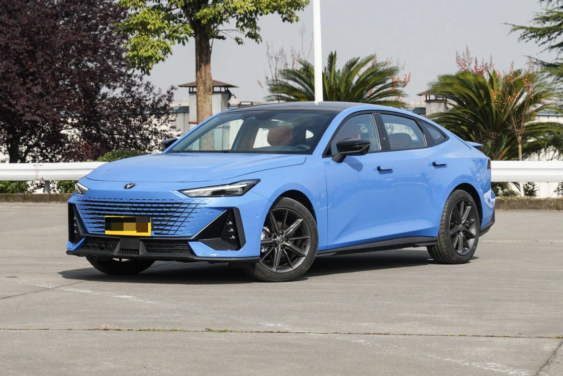 安価 新型チャンガン UNI-V 2025 第3世代 1.5T 500Bar プレミアムスポーツ版