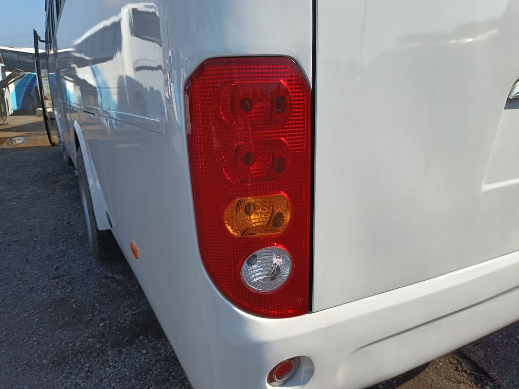 ZK6102D 宇通中古バス 2020年式 57人乗り 2+3配列 片側ドア 右ハンドル仕様 ラグジュアリーバス