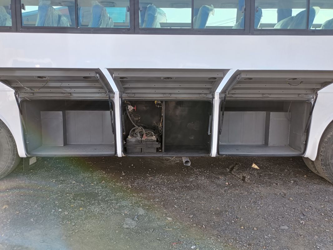 ZK6102D 宇通中古バス 2020年式 57人乗り 2+3配列 片側ドア 右ハンドル仕様 ラグジュアリーバス