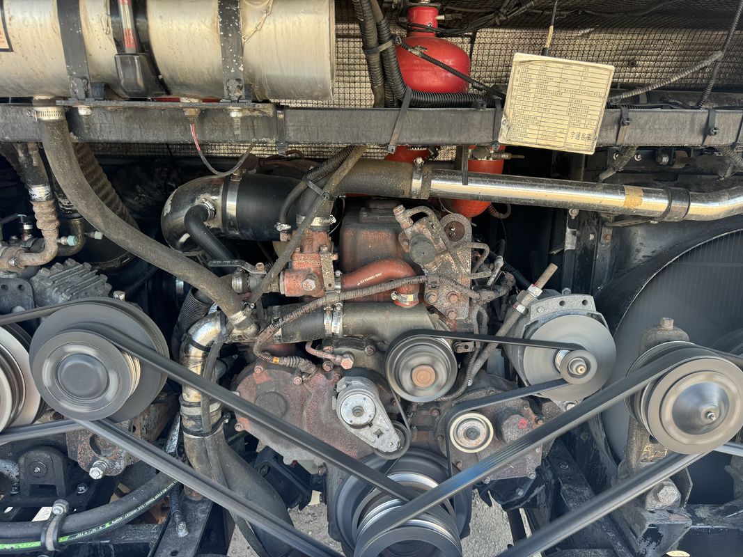 ZK6110 宇通中古バス 2020年式 56人乗り 2+3配列 2ドア 左ハンドル仕様 ラグジュアリーバス