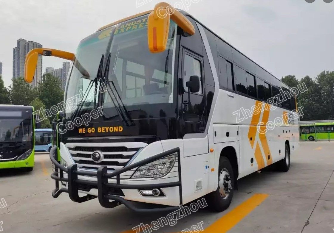 ZK6120D ユートン 全新旅客バス 2025 67人乗り 2+3 レイアウト カム・ミンス 2人の乗客ドアと1人のドライバードア 右駆動ラグジュアリーバス