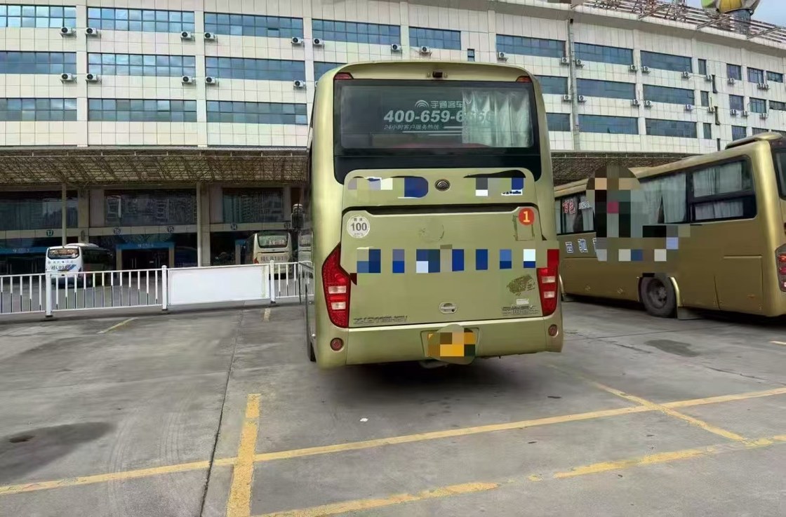 中古 49人用 ディーゼル ユートゥン バス ウェイチャイ ツアー 空港 教会 通勤 学校 都市間バス Rhd/Lhd
