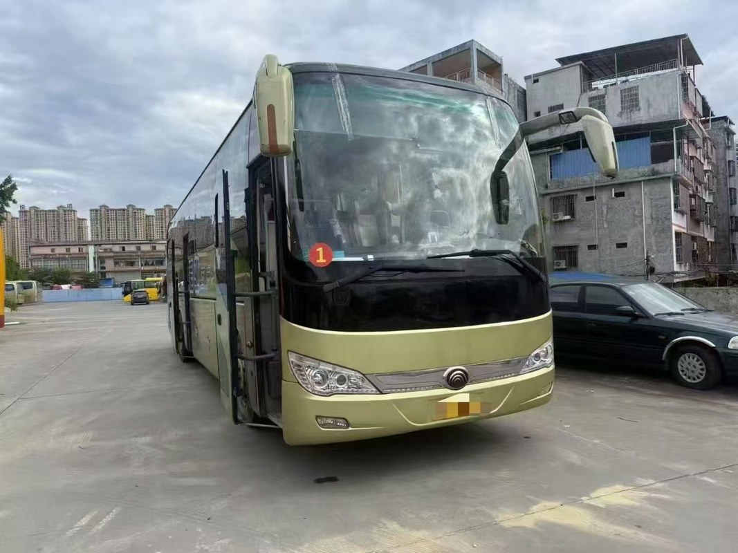 中古 49人用 ディーゼル ユートゥン バス ウェイチャイ ツアー 空港 教会 通勤 学校 都市間バス Rhd/Lhd