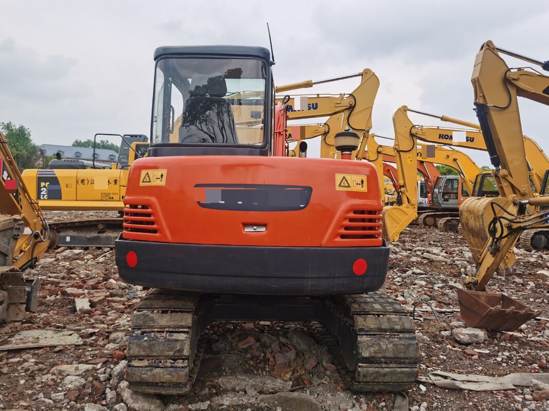 中古の掘削機 中国ブランド 素晴らしい状態で 5.4T 容量 0.18 定数電源 36.2kW 建設用