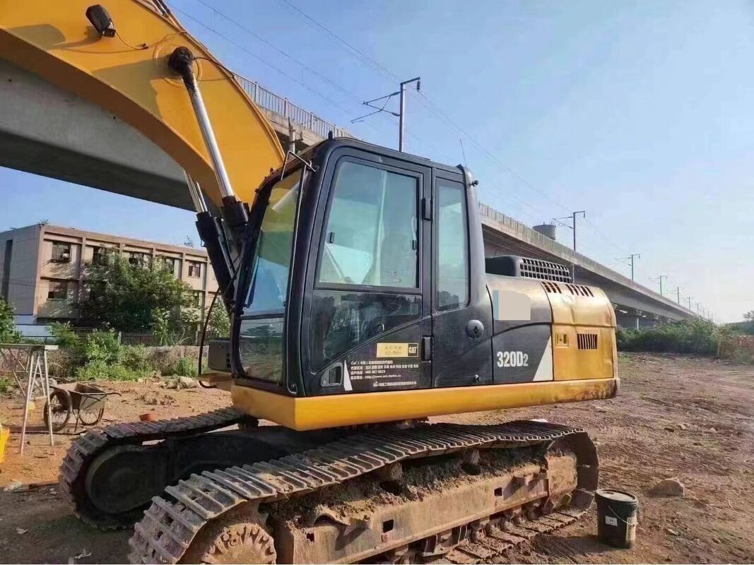 中古 鉄筋 掘削機 中国製 21.69T 優れた状態 容量 1m3 定位電源 104kW 建設用