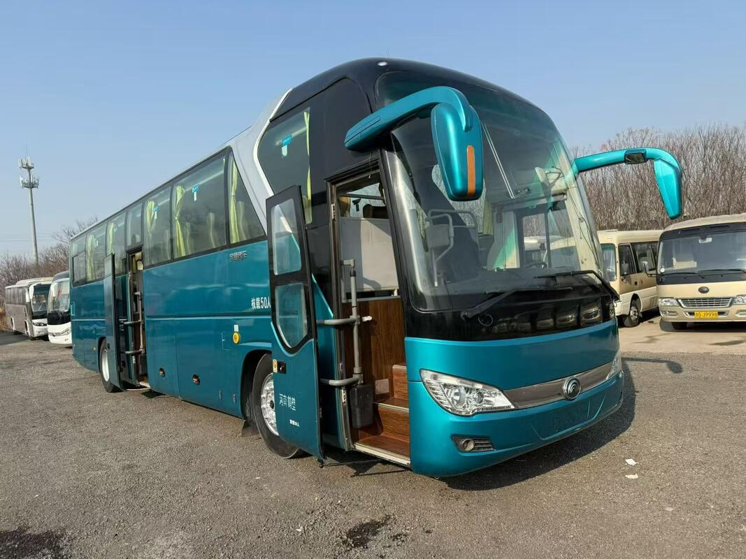 中古コーチバス Yutong Zk6122 Weichai 375hp リーフスプリング 50席 エアコン付きラグジュアリートランスポート