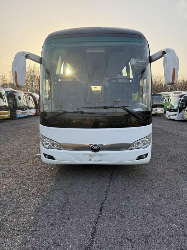 新着バス 中古宇通ZK6122 4気筒330馬力 リーフサスペンション 55席 ラグジュアリー輸送 エアコン付き