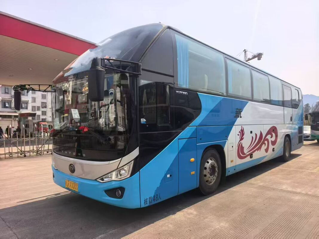 中古 バス Yutong Zk6128 ウェイチャイ 375hp ユーロ 5 リーフ 春 48 席 ルックス 輸送 シャトルまたは長距離のためのエアコン