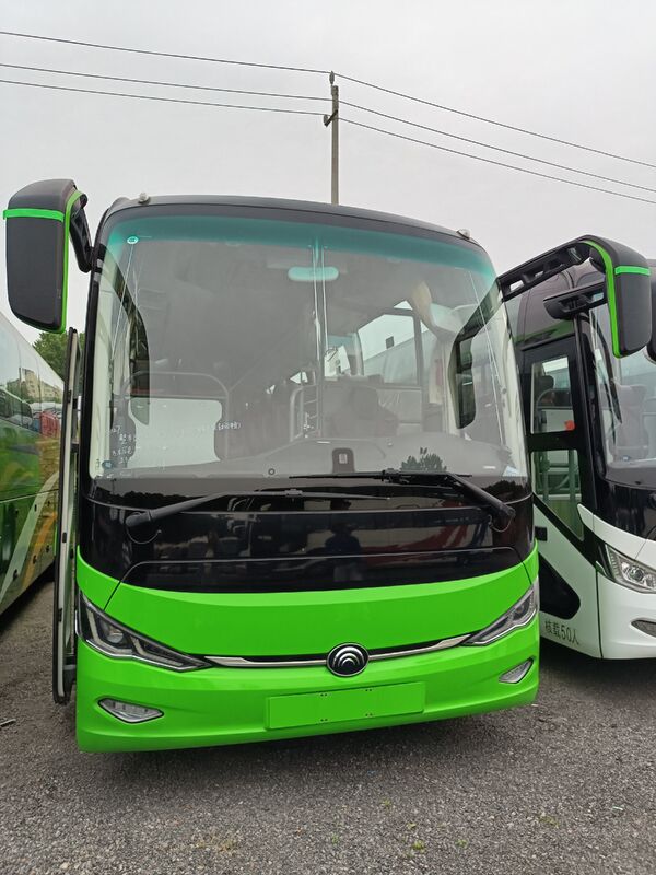 中古コーチバス 宇通 ZK6127 濰柴ユーロ6 リーフスプリング 50席 2023年製 ラグジュアリー輸送 エアコン付き シャトルまたは長距離用