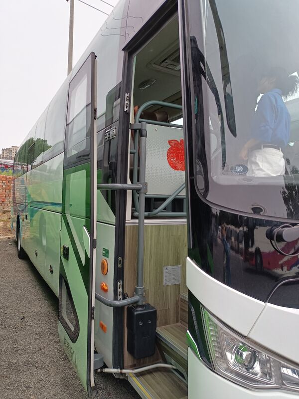 中古コーチバス 宇通 ZK6117 玉柴 Euro 6 リーフスプリング 50席 2023年製 エアコン付き ラグジュアリー仕様 シャトルまたは長距離輸送用