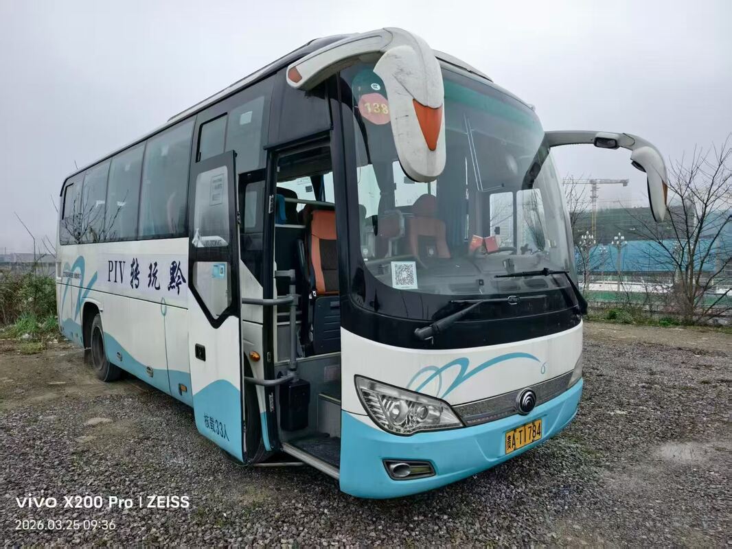 中古コーチバス Yu-tong ZK6888 Yuchai Euro5 リーフスプリング 33 席 2020 年 Lux Transport エアコン付き シャトルまたは長距離用