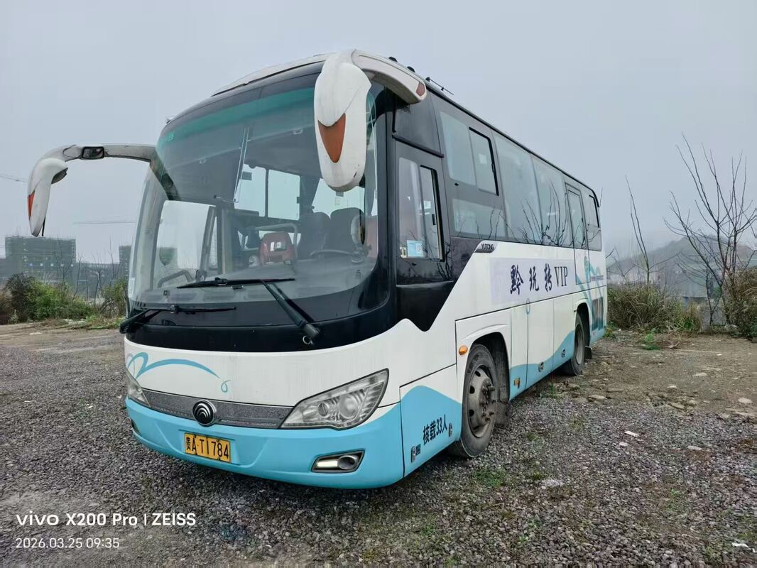 中古コーチバス Yu-tong ZK6888 Yuchai Euro5 リーフスプリング 33 席 2020 年 Lux Transport エアコン付き シャトルまたは長距離用