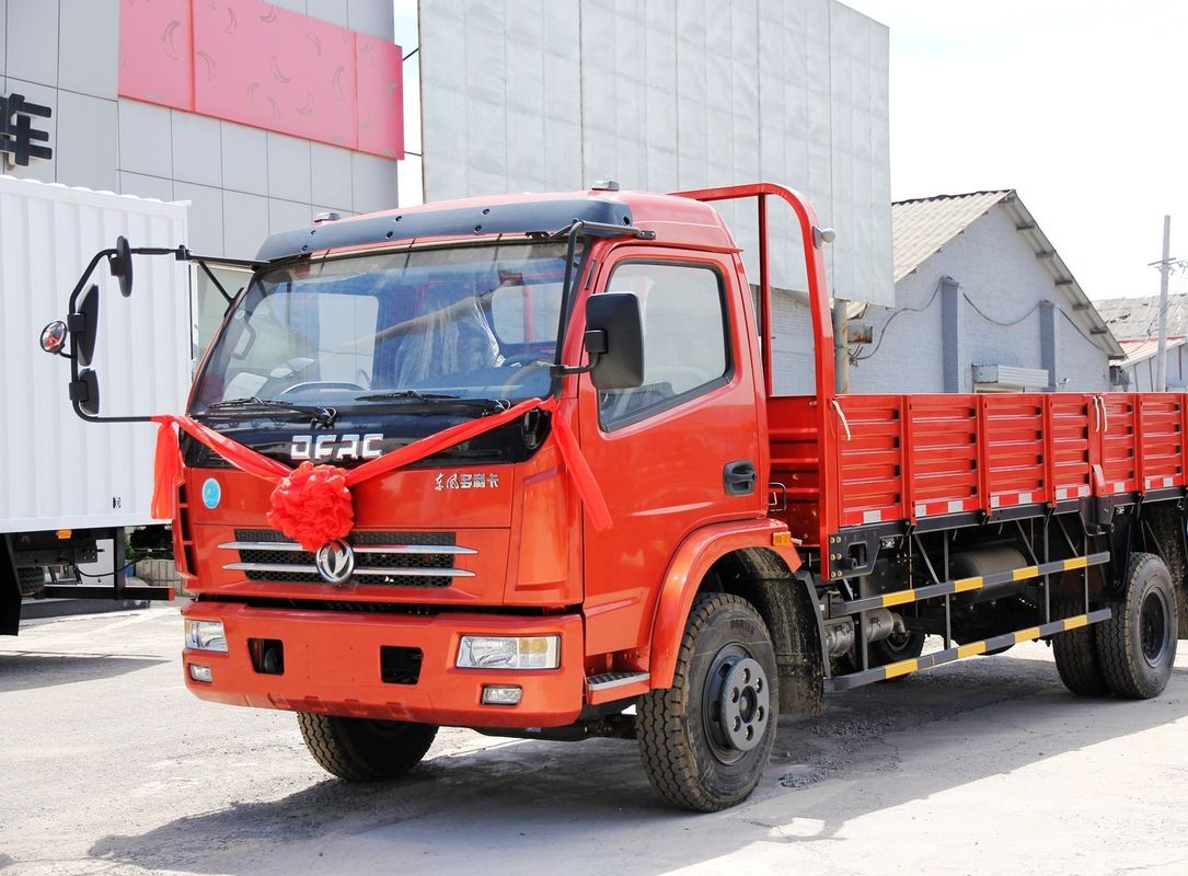 Dongfeng Duolikaは2014年ダンプ トラックを4×2ドライブ モードおよびJMエンジンによってなされた使用しました