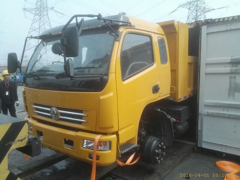 4×2ドライブ モードによって使用されるダンプカー トラックのDongfengのブランドのユーロ3のエミッション規格