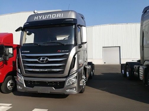 6*4ドライブ モードはヨーロッパのVのエミッション規格のトラクターのトラック440hpを使用しました
