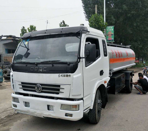 5-16トンは石油タンカーDONGFENG/FOTON/HOWOのブランドのディーゼル燃料のタイプを使用しました