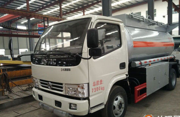 ディーゼルによって使用される給油車5トン-異なったブランドのシャーシとの積載量16トンの