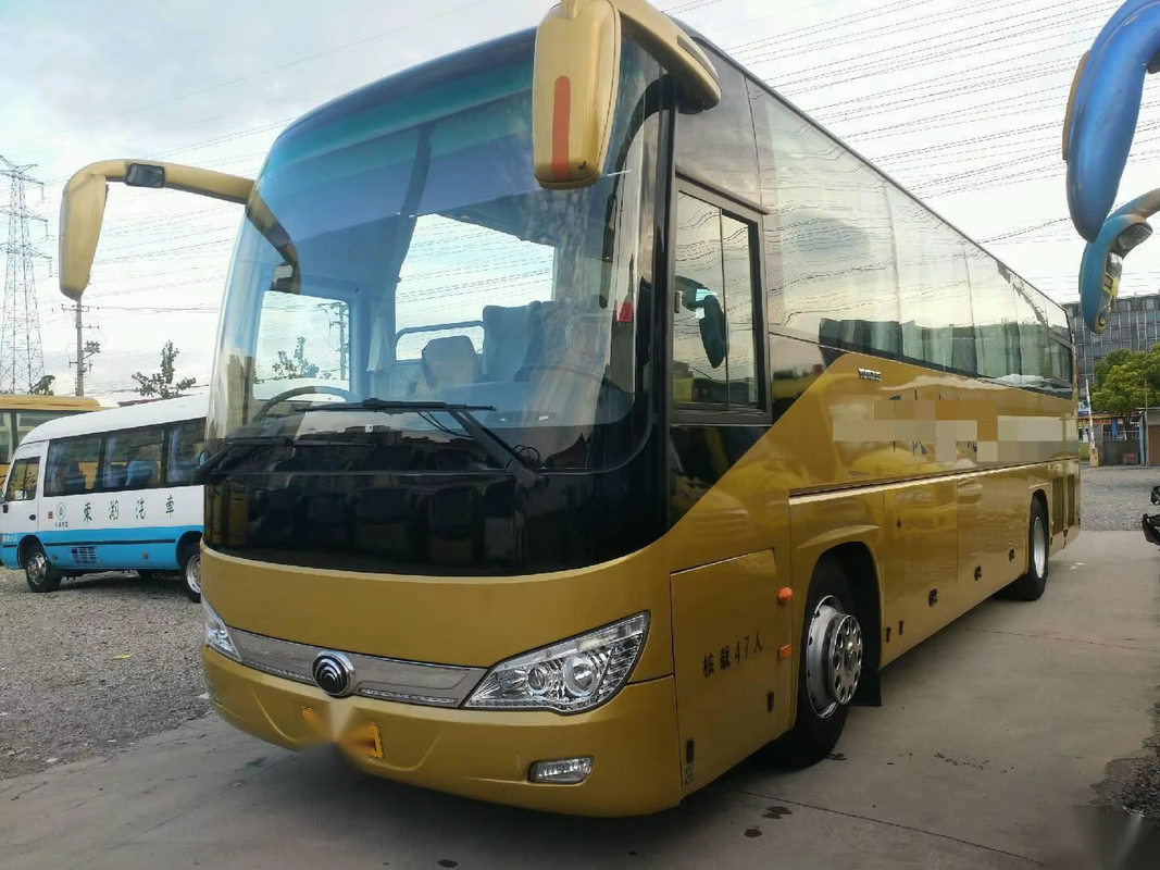 ZK6110 51 座席 中央ドアなし 中央ドアなし 2+2 レイアウト カスタム製塗料