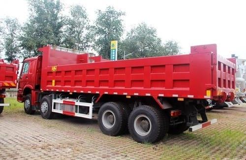 赤い色のDongfeng 6x4の第2手のダンプカー トラックはユーロ3のディーゼル機関を運転します