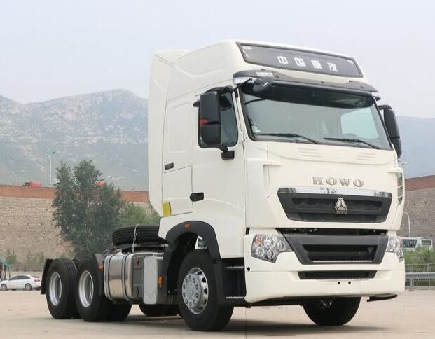 HOWO T7Hは交互計算397kWエンジン力の頑丈なトラック6x4ドライブを使用した