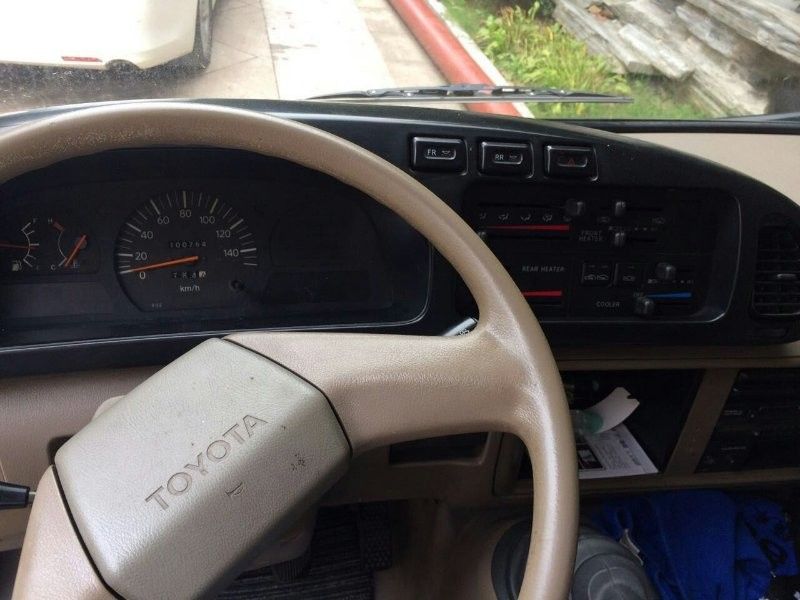 1HZ 6シリンダー ディーゼルToyatoはSeaters 19-29台の小型バスが付いている都市バスを使用した