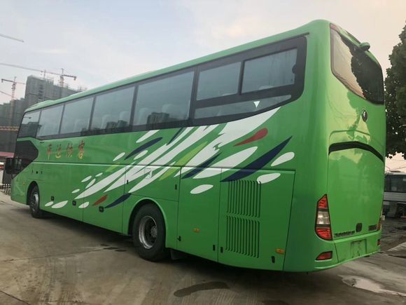 ディーゼルは6126 LHD乗客バス55座席を2015年のYutong第2手バス使用しました