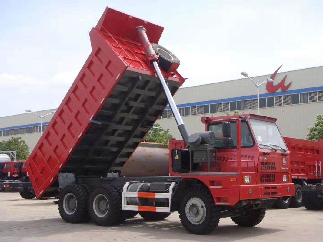 371HP運転Sinotruckによって使用されるダンプ トラック50 - 70のトンのMinningのダンプ トラックの左手の